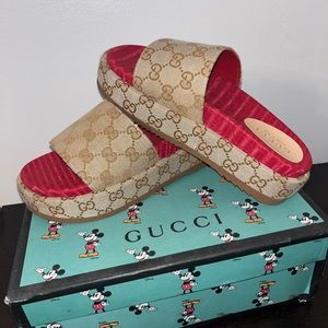 Gucci sandals